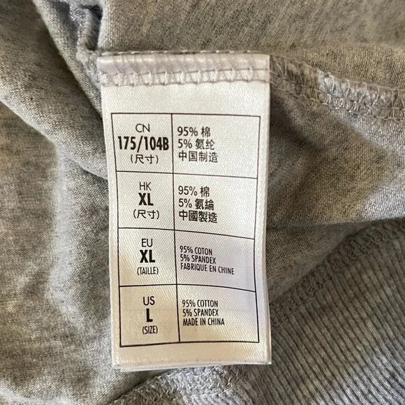 Women’s Disney Parks 2020 four park logo gray long sleeve sweatshirt XL - Picture 5 of 7